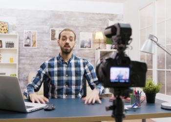 Le montage vidéo en ligne quand on est débutant, pour agrémenter ses réseaux sociaux