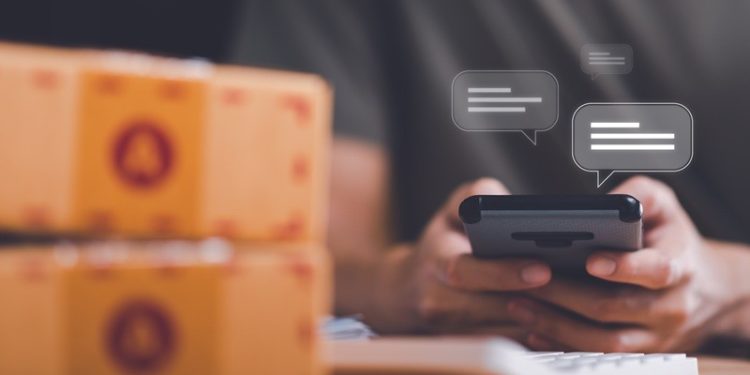 E-commerce : pourquoi choisir le SMS professionnel pour optimiser sa communication ?