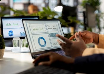 HubSpot vs monday.com : comparatif des fonctionnalités, avantages et tarifs